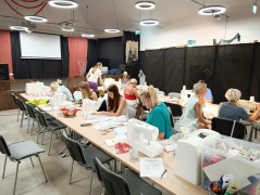 Uczestnicy warsztatów w czasie zajęć