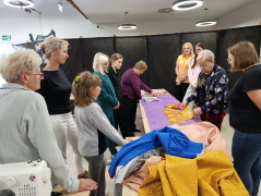 Pomiar materiału i rozplanowywanie wzorów dla oplecków